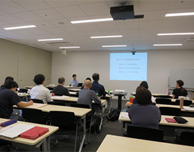 「認知症の人への関わりについて」